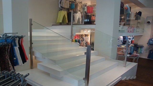 Escalier en verre 