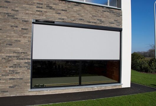 Screens solaires sur mesure en Wallonie – protection et design moderne